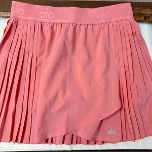 ALO Yoga Coral Activewear skirt with shorts
